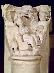 Chapiteau avec un relief représentant le Sacrifice d