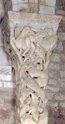 Trumeau sculpté du portail intérieur