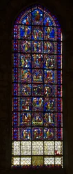 Cathédrale de Chartres, vitrail : vie de saint Apollinaire et chœur des anges