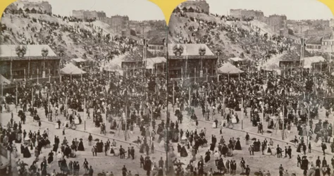 Célébration à Montmartre, Paris, vue stéréoscopique, vers 1860