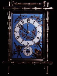 Pendule de voyage chinoiserie avec cadran et panneaux latéraux émaillés