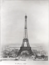 Construction de la Tour Eiffel, Paris, 31 mars 1889