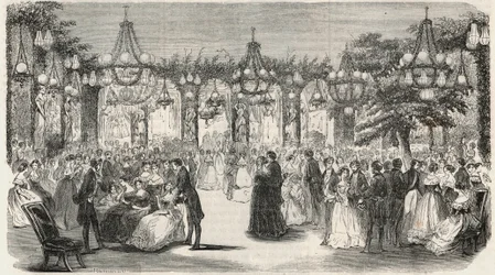 Salon de danse construit dans le jardin de l
