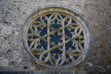 La rosace sur le mur est du transept sud