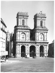 Façade de la cathédrale Sainte-Marie