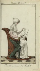 Femme à la mode avec un chapeau cornett dans une classe d