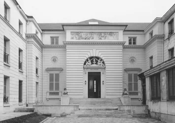 Hôtel Gouthière, façade de la cour, fin du 18ème siècle