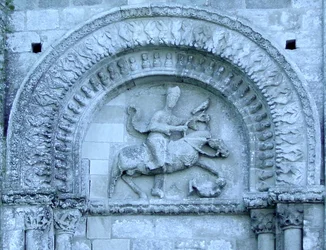 Chevalier chassant au faucon depuis la façade