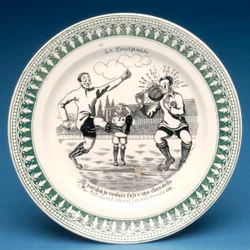 Assiette avec scène de football (céramique)