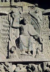 Relief représentant le Christ en gloire, détail du Jugement dernier sur le tympan, c.1140