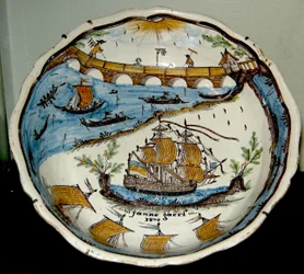 Bol à salade représentant la navigation sur la Loire, Nevers, 1800