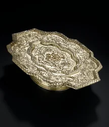 Plateau en argent doré de forme découpée, du service de toilette Lennoxlove, appartenant à Frances Teresa Stewart, Duchesse de Richmond et Lennox : Français, Paris, 1666 - 1667