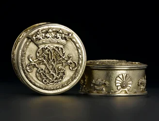 Petite boîte circulaire en vermeil avec couvercle du service de toilette Lennoxlove, appartenant à Frances Teresa Stewart, duchesse de Richmond et Lennox : Français, Paris, essayée entre septembre 1672 et octobre 1674