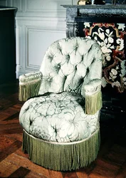Fauteuil bas, style Second Empire