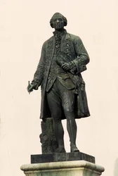 Statue de Georges Louis Leclerc, Comte de Buffon (1707-1788), Montbard (21 Côte d