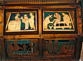 La Résurrection de Lazare, détail de la Chasse de Saint-Marc, vers 1210-30
