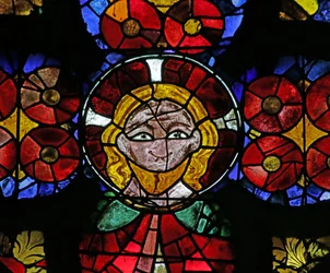 Vitrail représentant la Tête du Christ
