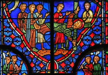 Fenêtre w11 représentant Saint André attaché à sa croix et prêchant à la foule