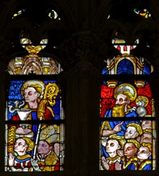 Vitrail w137 représentant Saint Jean avec un chevalier et un évêque