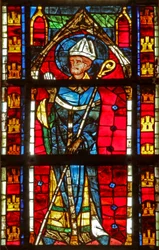 Vitrail w205 représentant un saint évêque