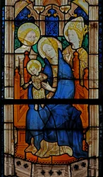 Vitrail W27 représentant la Vierge à l