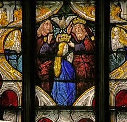 Vitrail w4 représentant le Couronnement de la Vierge