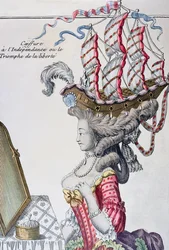 Femme en robe de jour avec une coiffure à la Belle Poule, période de l