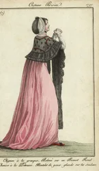 Femme en robe de style prêtresse