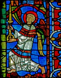 Ange avec une bougie