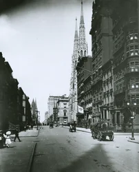 Cinquième Avenue, vue vers le nord depuis la 49e rue