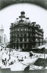 Ancien bureau de poste, Broadway et Park Row, New York, vers 1900