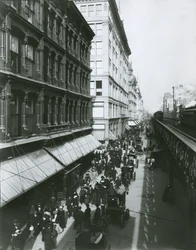 Sixième Avenue entre les 23e et 18e Rues, New York