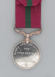 Médaille de long service et de bonne conduite, sergent-major régimentaire Hassan Jabir, les King