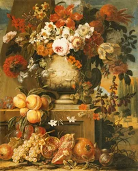 Fleurs dans des Urnes sur des Socles avec des Fruits