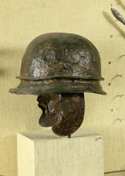 Casque avec protège-joues, d