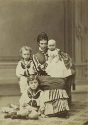 Grande Duchesse Maria Fyodorovna avec enfants, Nicholas Alexandrovich, George