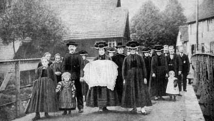 Une procession baptismale, Forêt-Noire, Allemagne, 1922