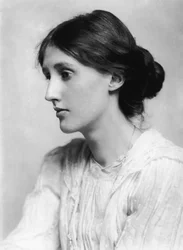 Virginia Woolf, auteure britannique, 1902