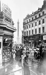 Colonne de Nelson, The Strand et Lyons Cornor House, Westminster, Londres