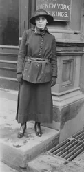Fania Mindell probablement prise pendant le procès de Bownsville, 1917
