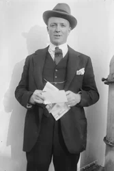 Hugh Walpole, vers 1920