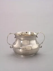 Coupe à deux anses, vers 1720