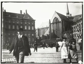 Vue sur la Dam à Amsterdam