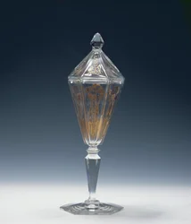 Coupe et couvercle en verre, 1898