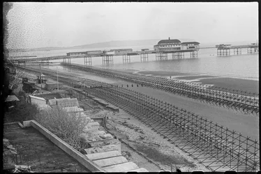 La plage de Shanklin, montrant deux rangées d