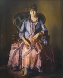 Emma en robe violette