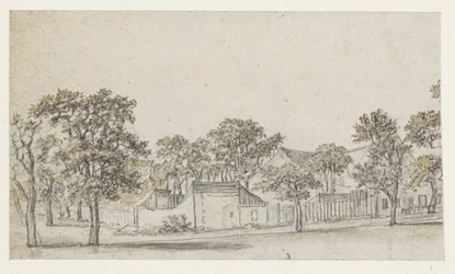Groupe de maisons parmi les arbres