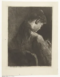 Fille assise, vue de dos