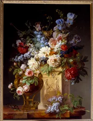 Panier et vase de fleurs