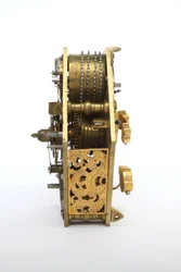Une horloge de table
